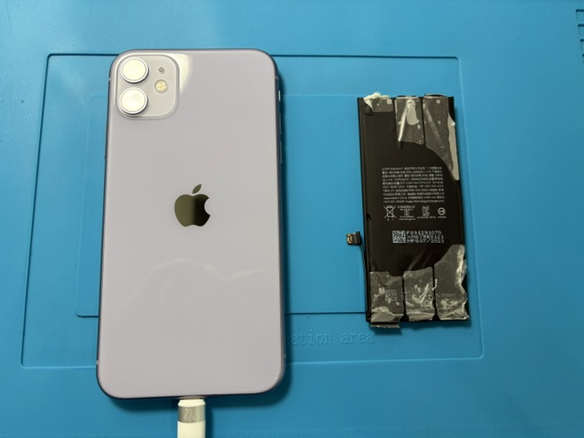 西宮市からお越しのお客様よりiPhone11のバッテリー交換をご依頼いただきました！